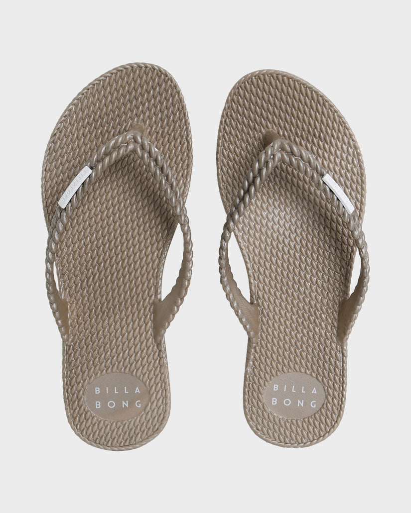 Womens Kick Back Metallic Thongs