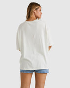 Womens Love Is Allt-Shirt