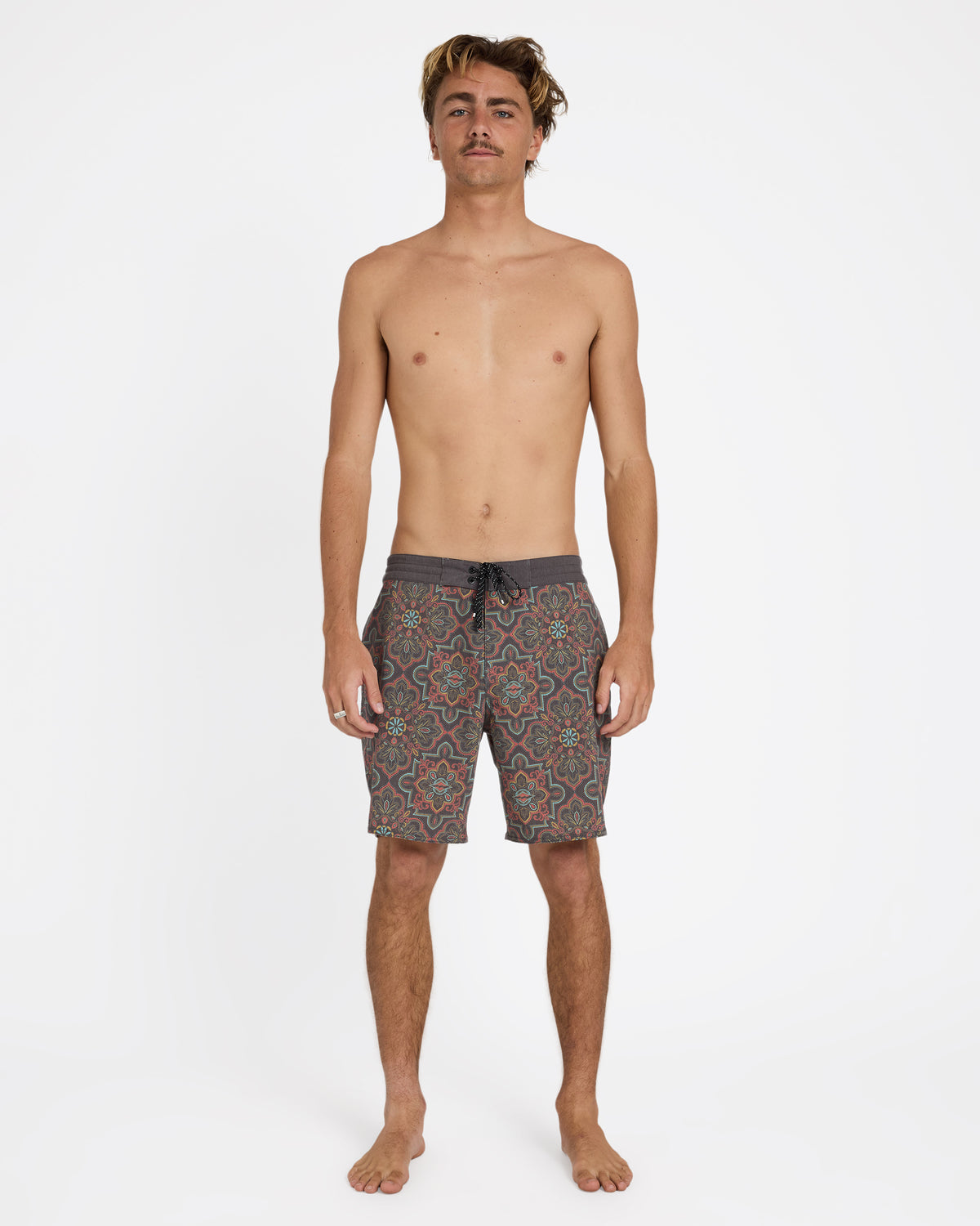 ubybs00246_billabong_lab_frt9