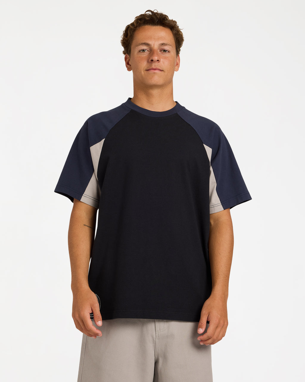 ubyzt00830_billabong_blk_frt1