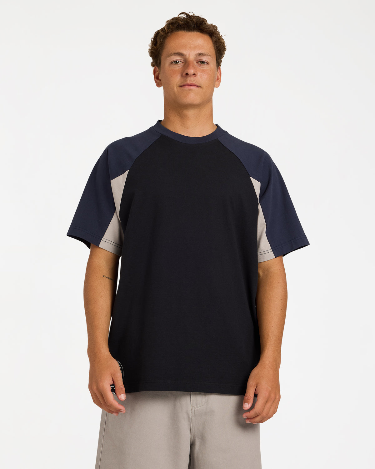 ubyzt00830_billabong_blk_frt1