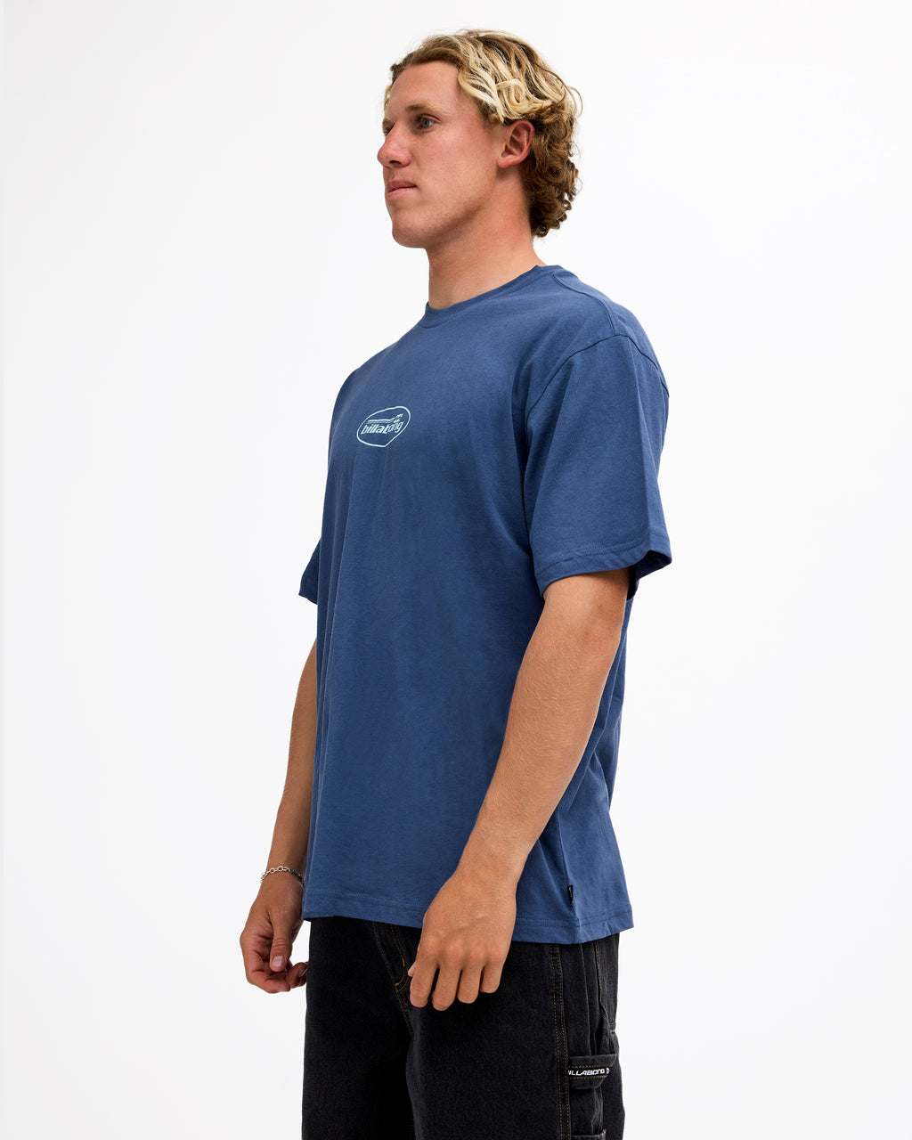 ubyzt00952_billabong_den_sd1
