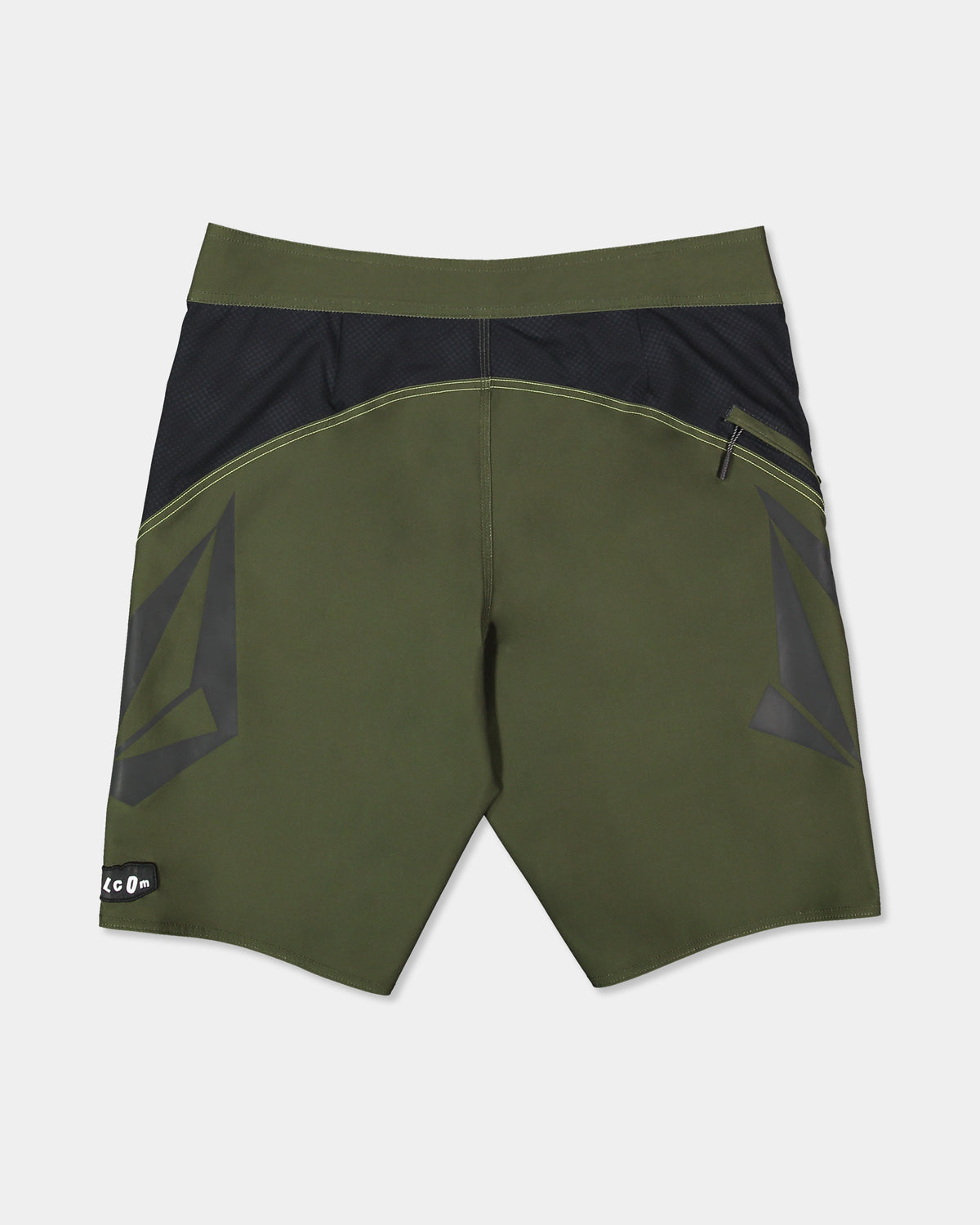 ucbbs03000_volcom_sqd_bck1