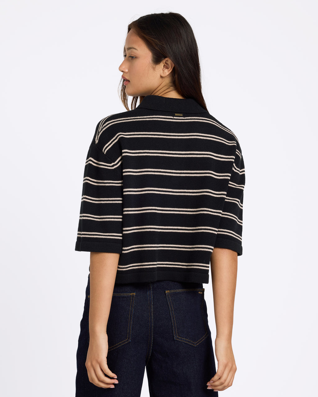 ucjsw03001_volcom_blk_bck1