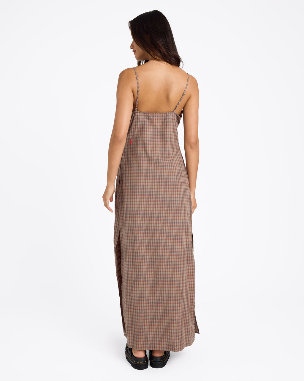ucjwd03001_volcom_eth_bck1