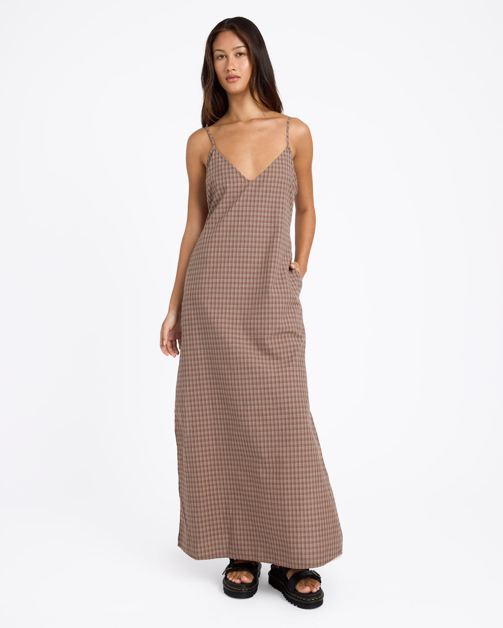 ucjwd03001_volcom_eth_frt9