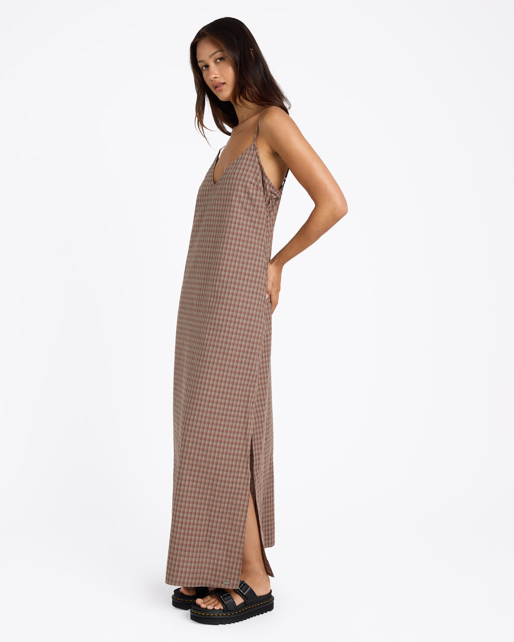 ucjwd03001_volcom_eth_sd1