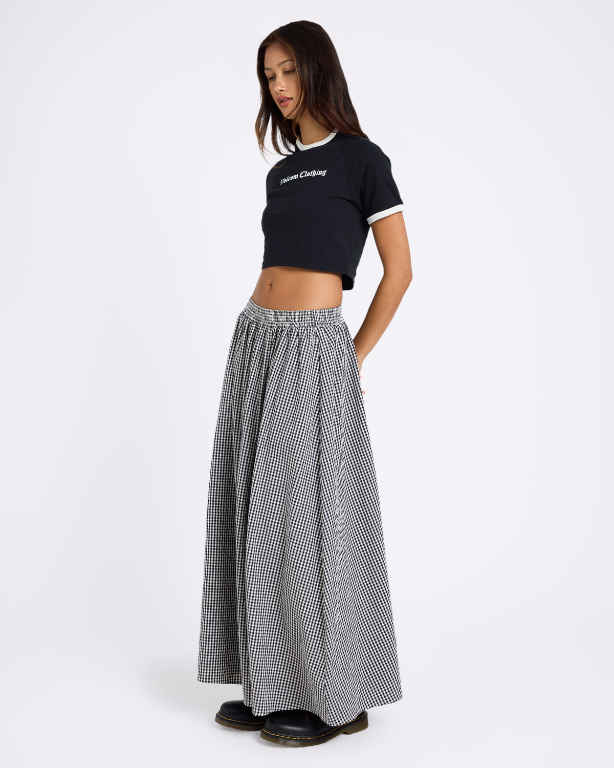 ucjwk03000_volcom_blk_sd1