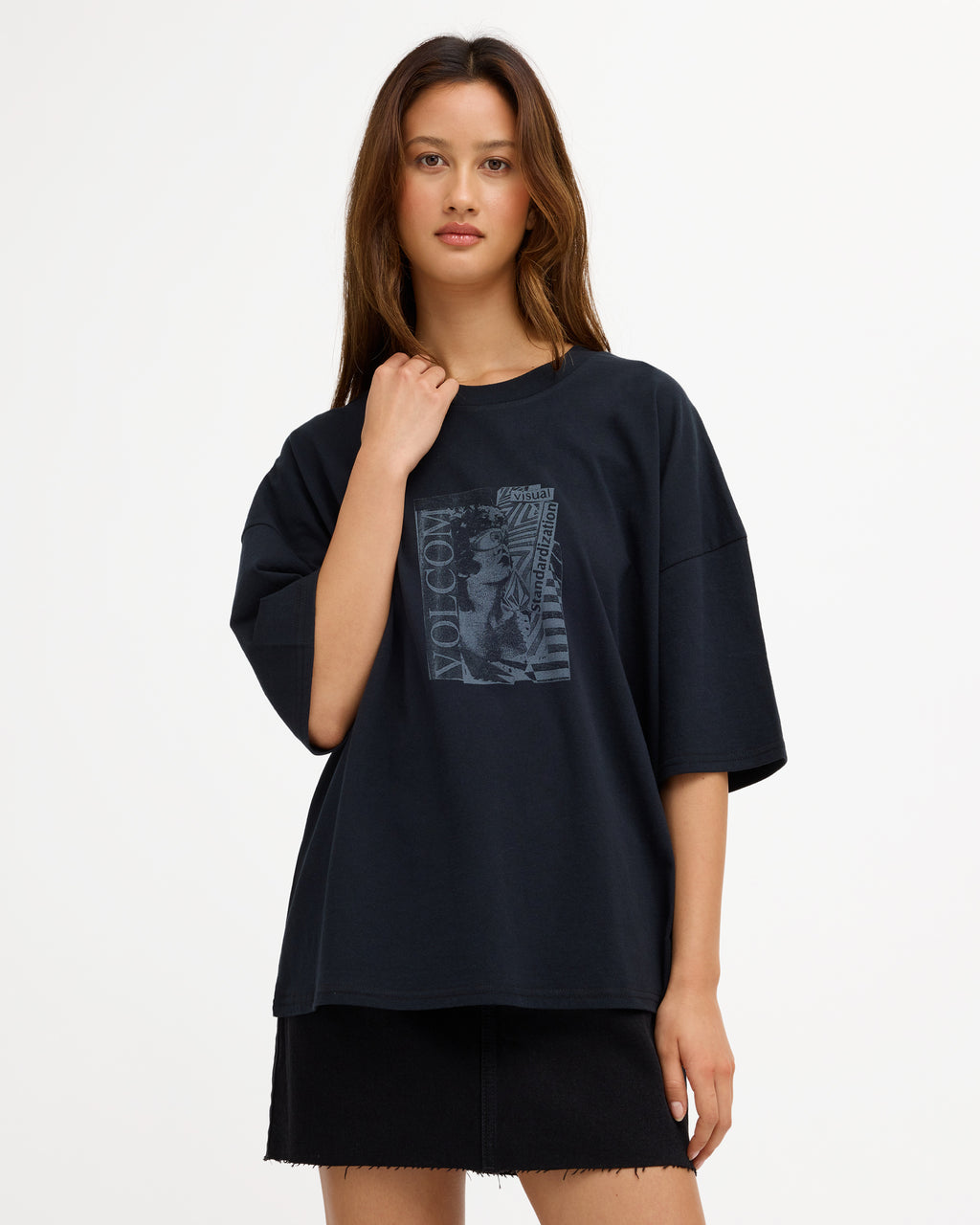 ucjzt03010_volcom_blk_frt1