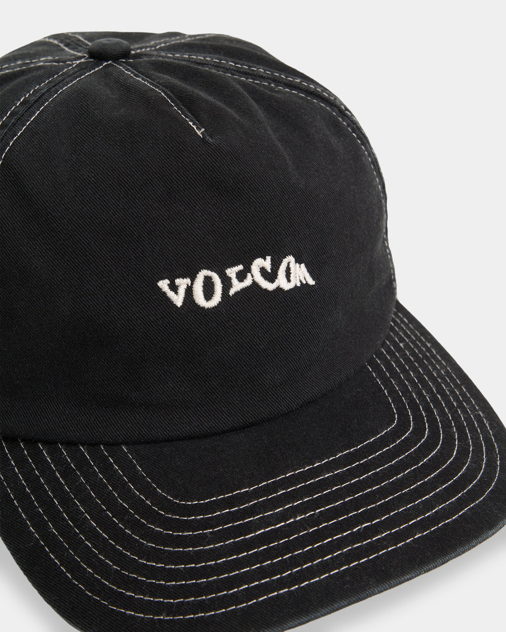 ucmha03013_volcom_blk_dtl1