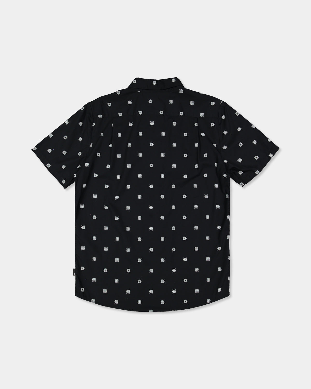 ucmwt03002_volcom_blk_bck1_flat
