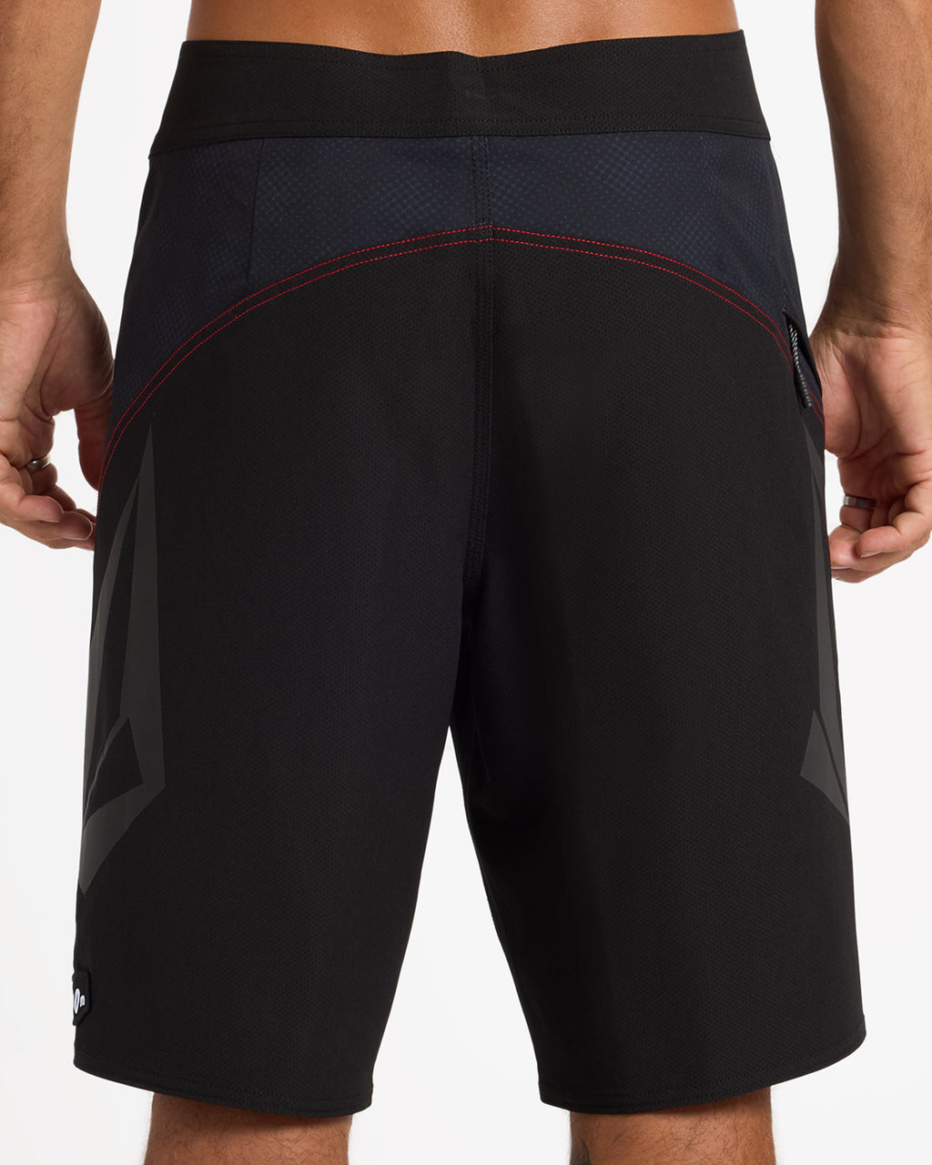 ucybs03000_volcom_blk_bck6