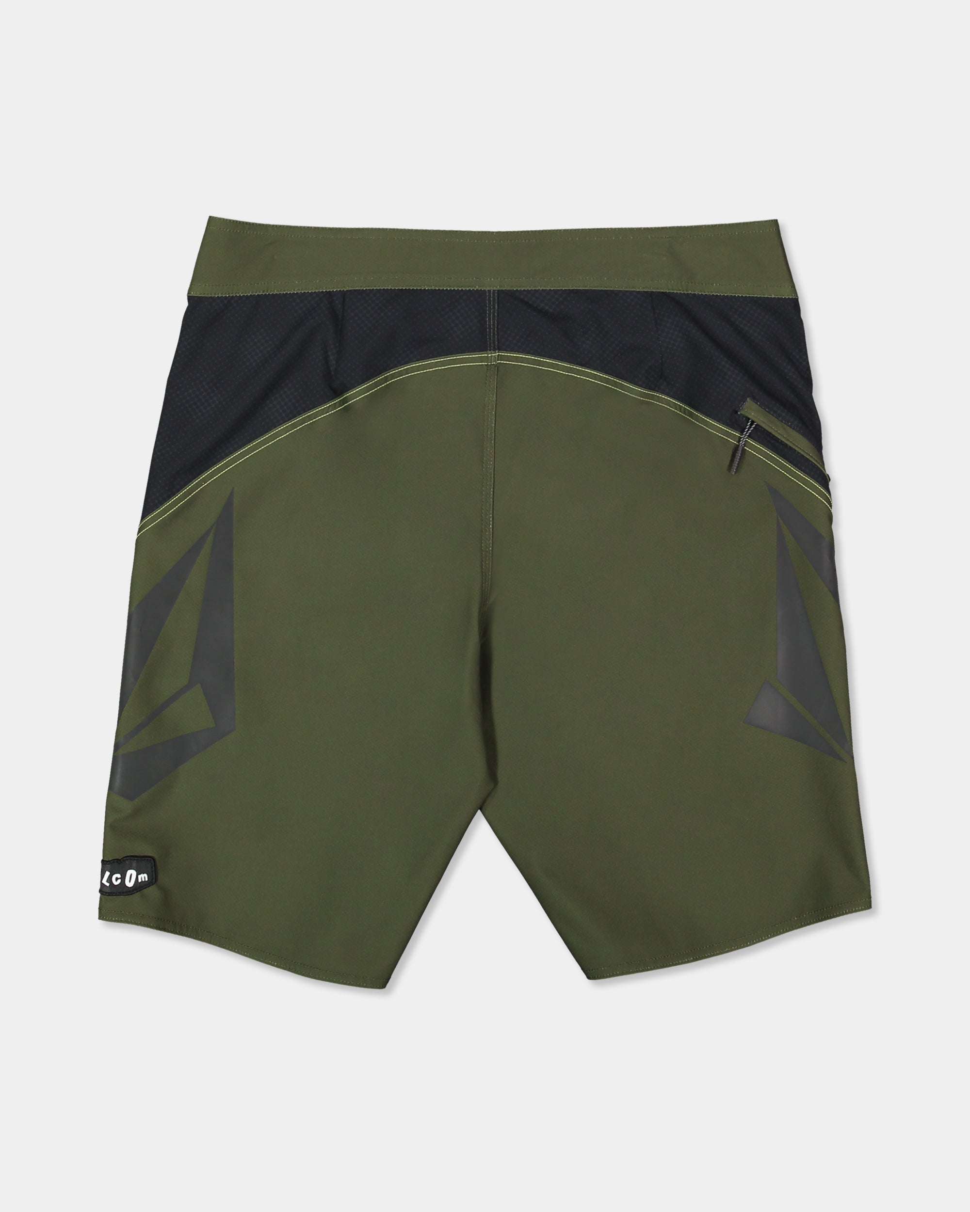 ucybs03000_volcom_sqd_bck1