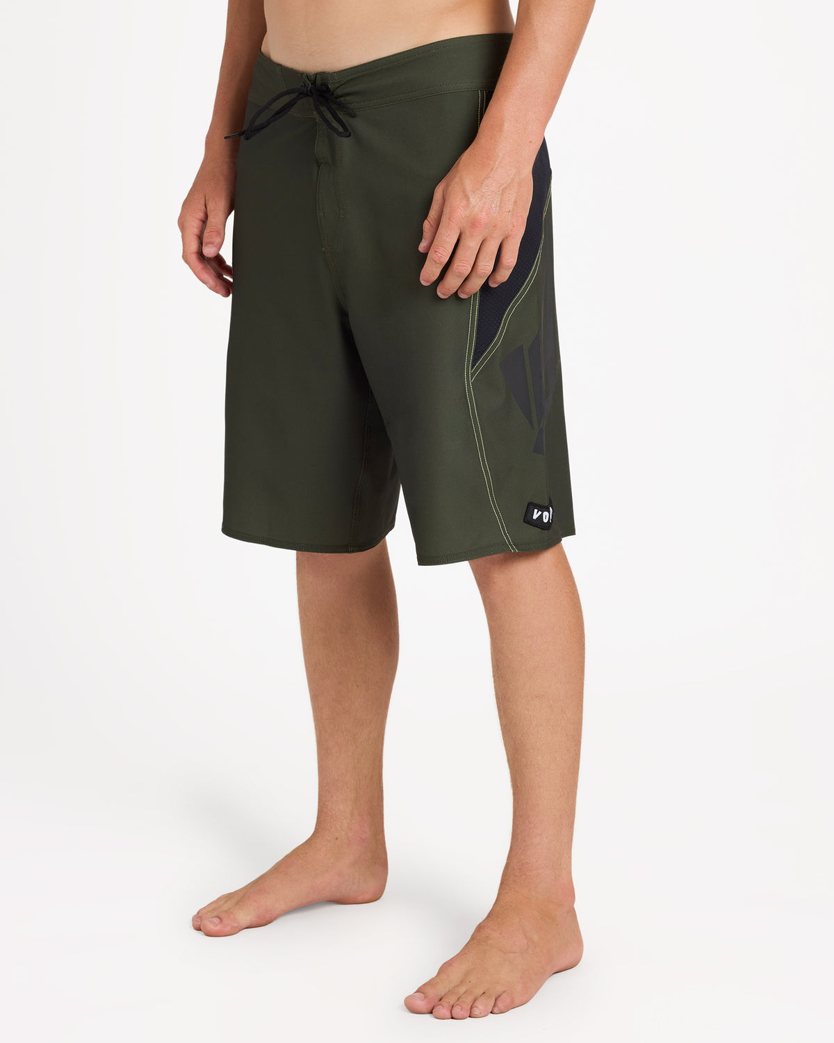 ucybs03000_volcom_sqd_sd1