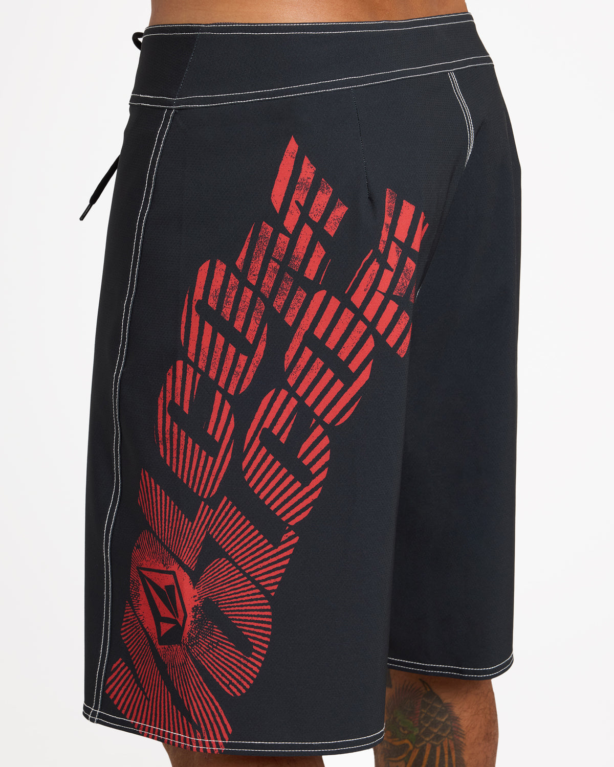 ucybs03001_volcom_bko_dtl1