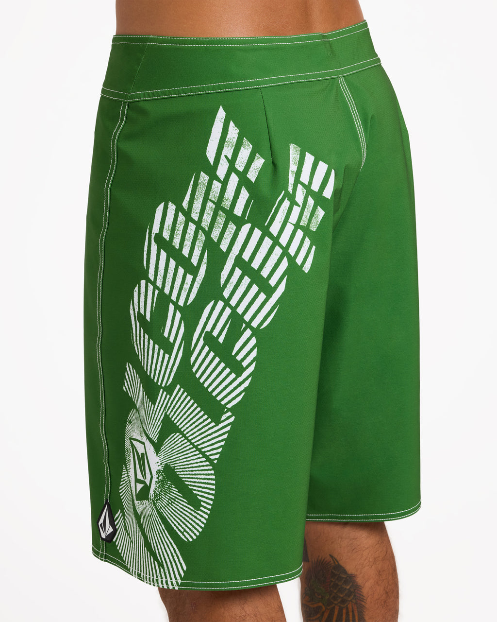 ucybs03001_volcom_dky_dtl2