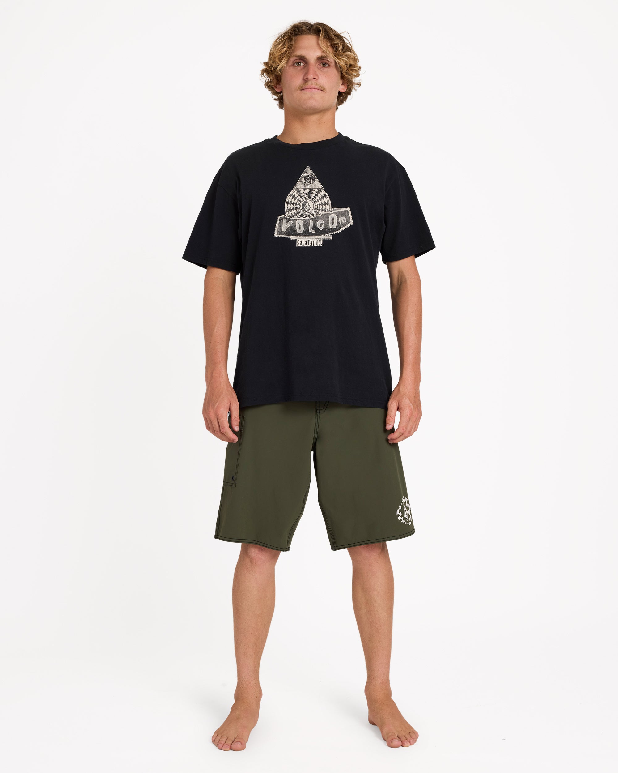 ucybs03005_volcom_sqd_frt9