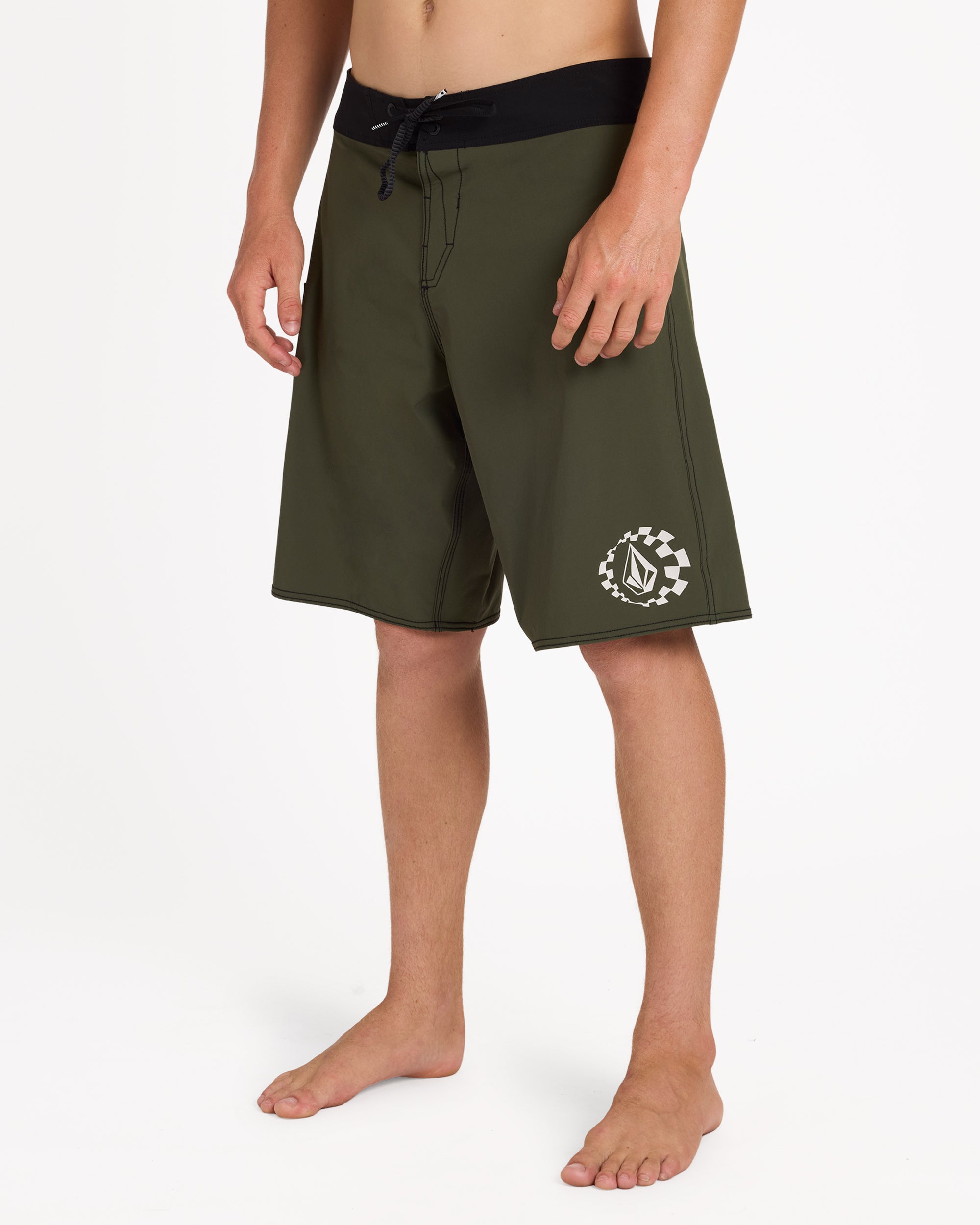 ucybs03005_volcom_sqd_sd1