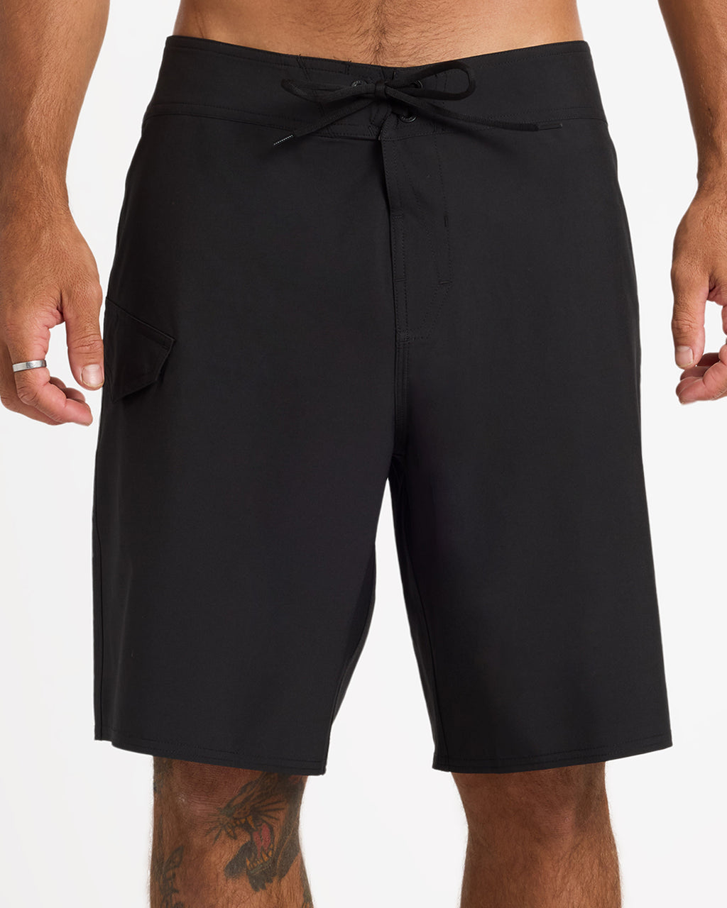 ucybs03007_volcom_blk_frt6