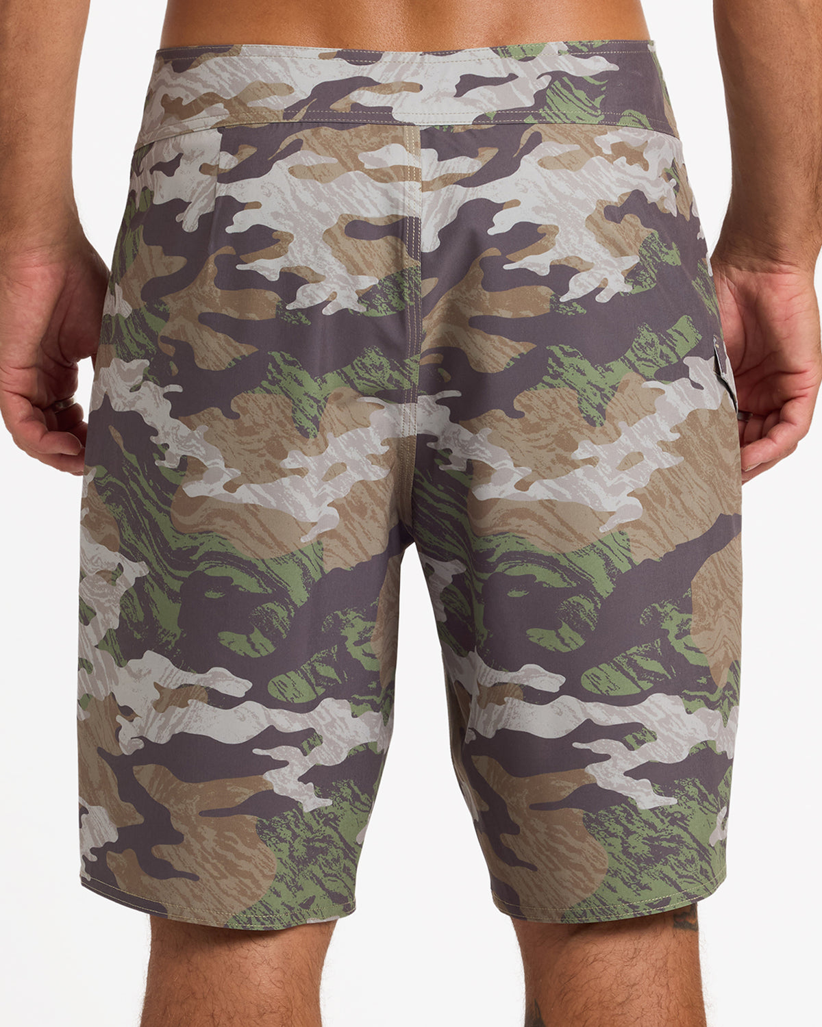 ucybs03007_volcom_kha_bck6