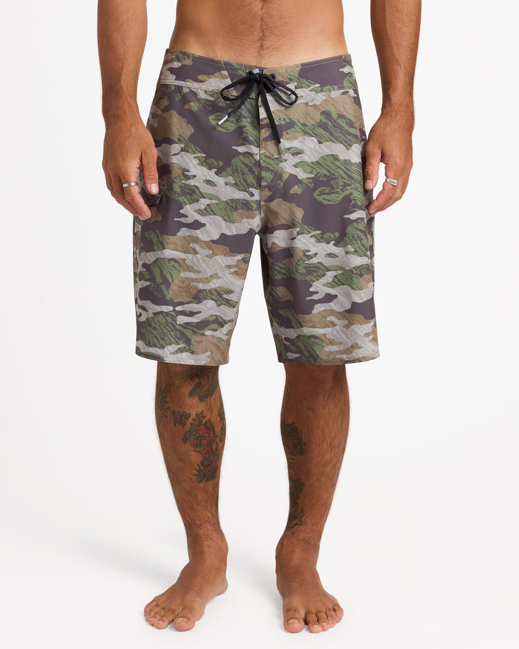 ucybs03007_volcom_kha_frt1