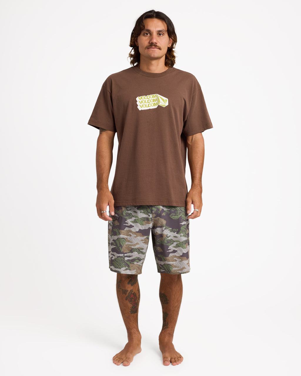 ucybs03007_volcom_kha_frt9