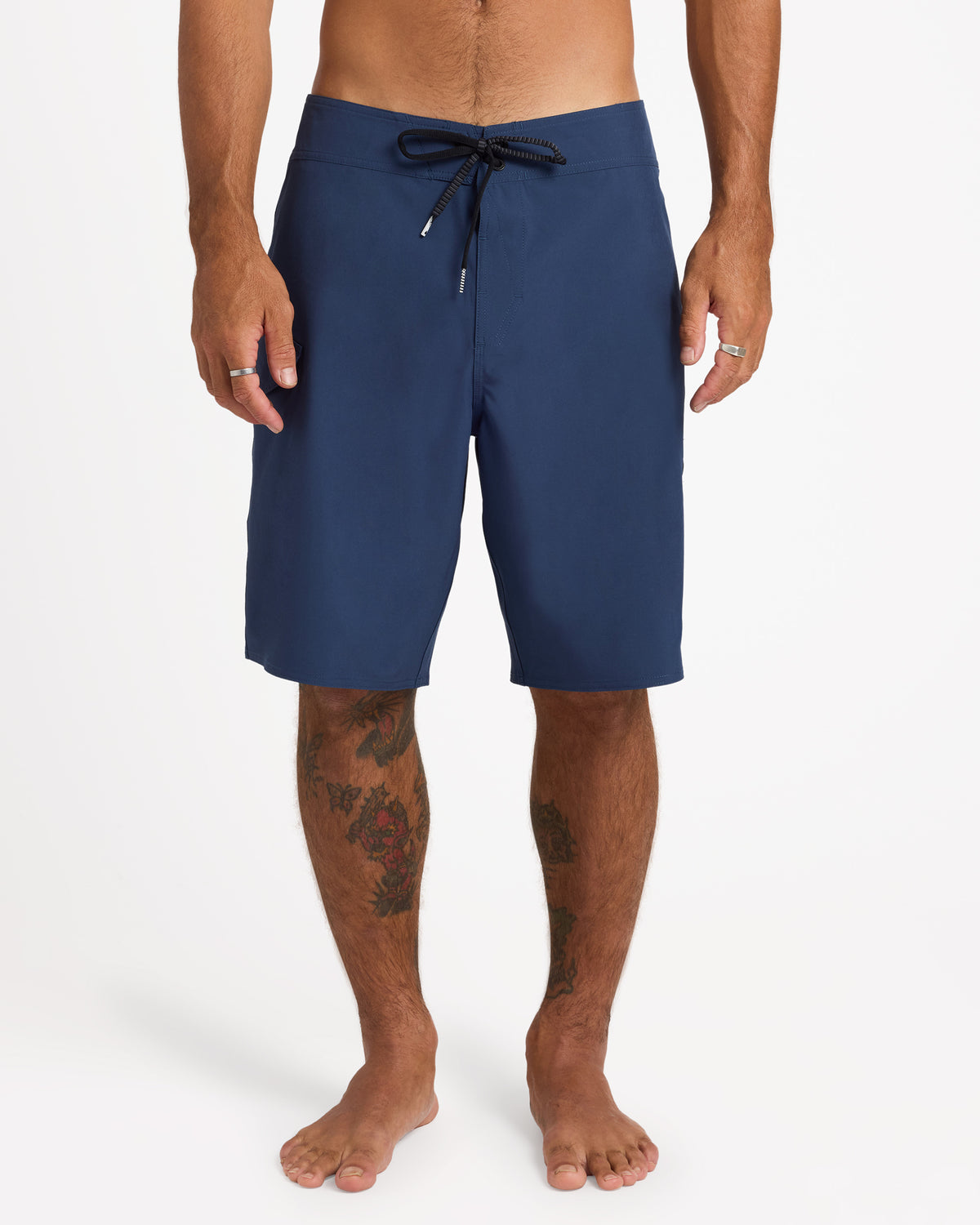 ucybs03007_volcom_lny_frt1