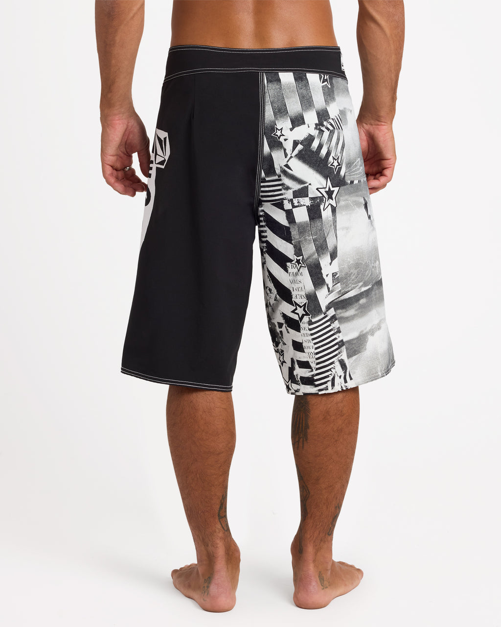 ucybs03012_volcom_blk_bck1