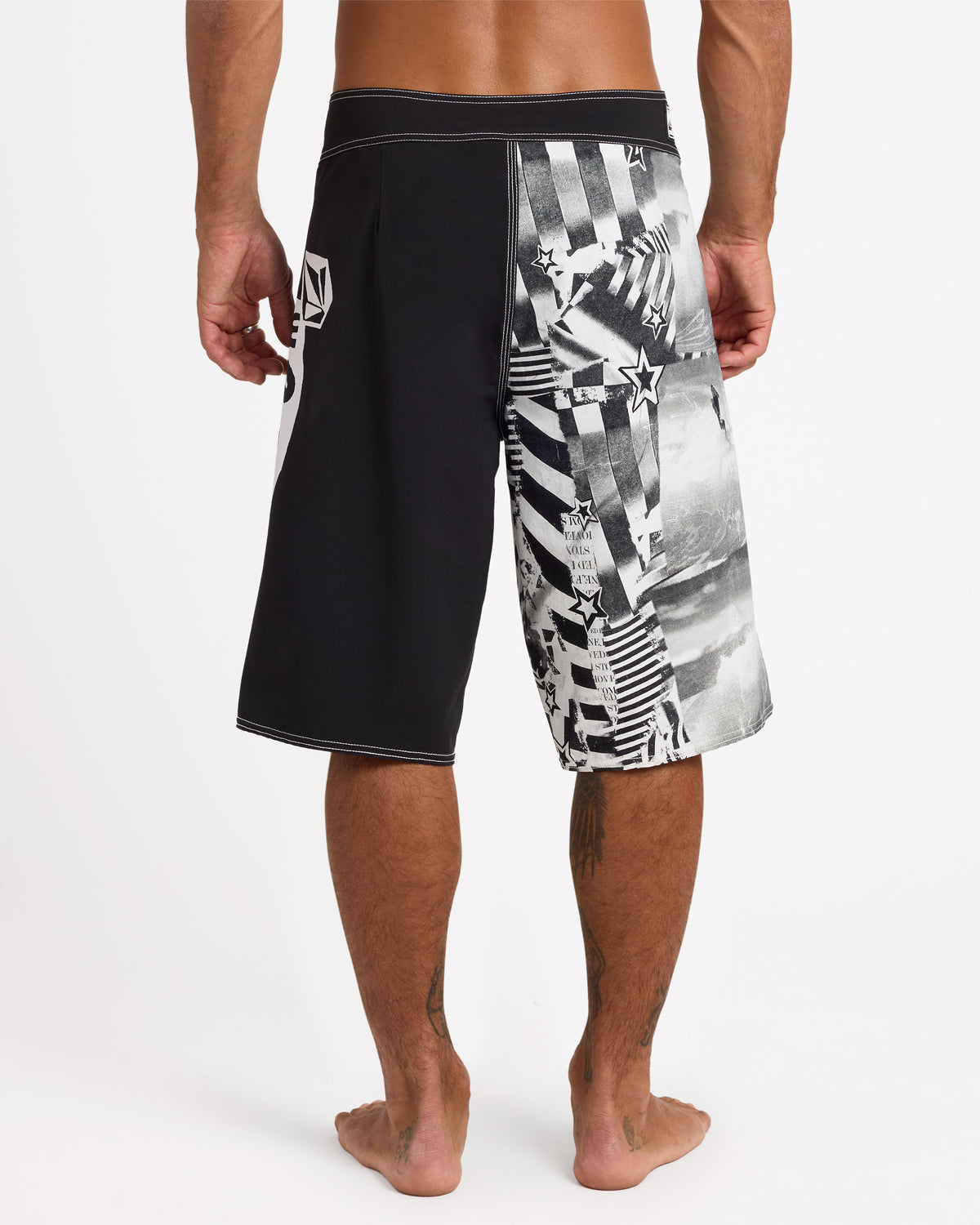 ucybs03012_volcom_blk_bck1