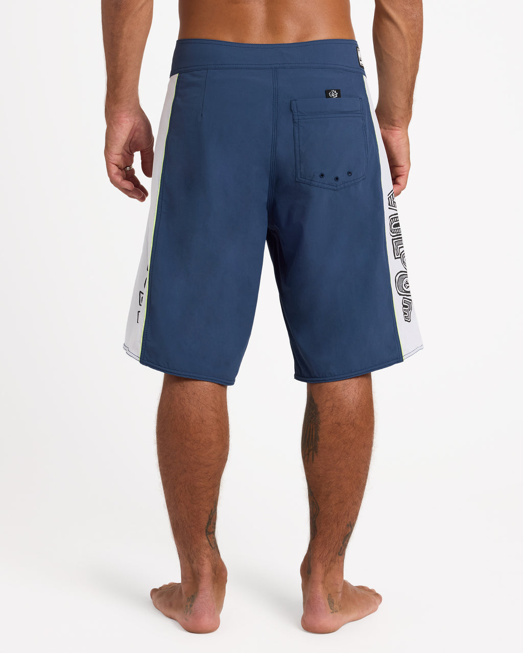 ucybs03013_volcom_lny_bck1
