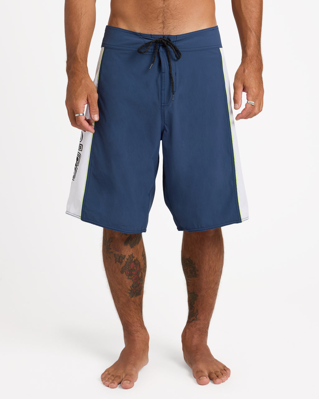 ucybs03013_volcom_lny_frt1