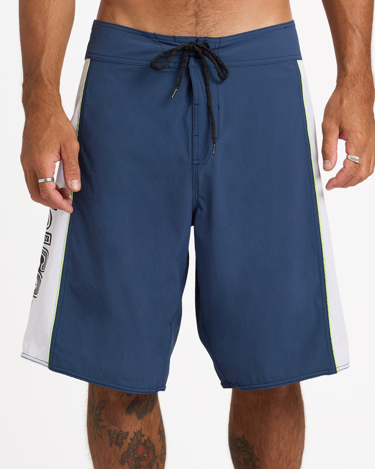 ucybs03013_volcom_lny_frt6