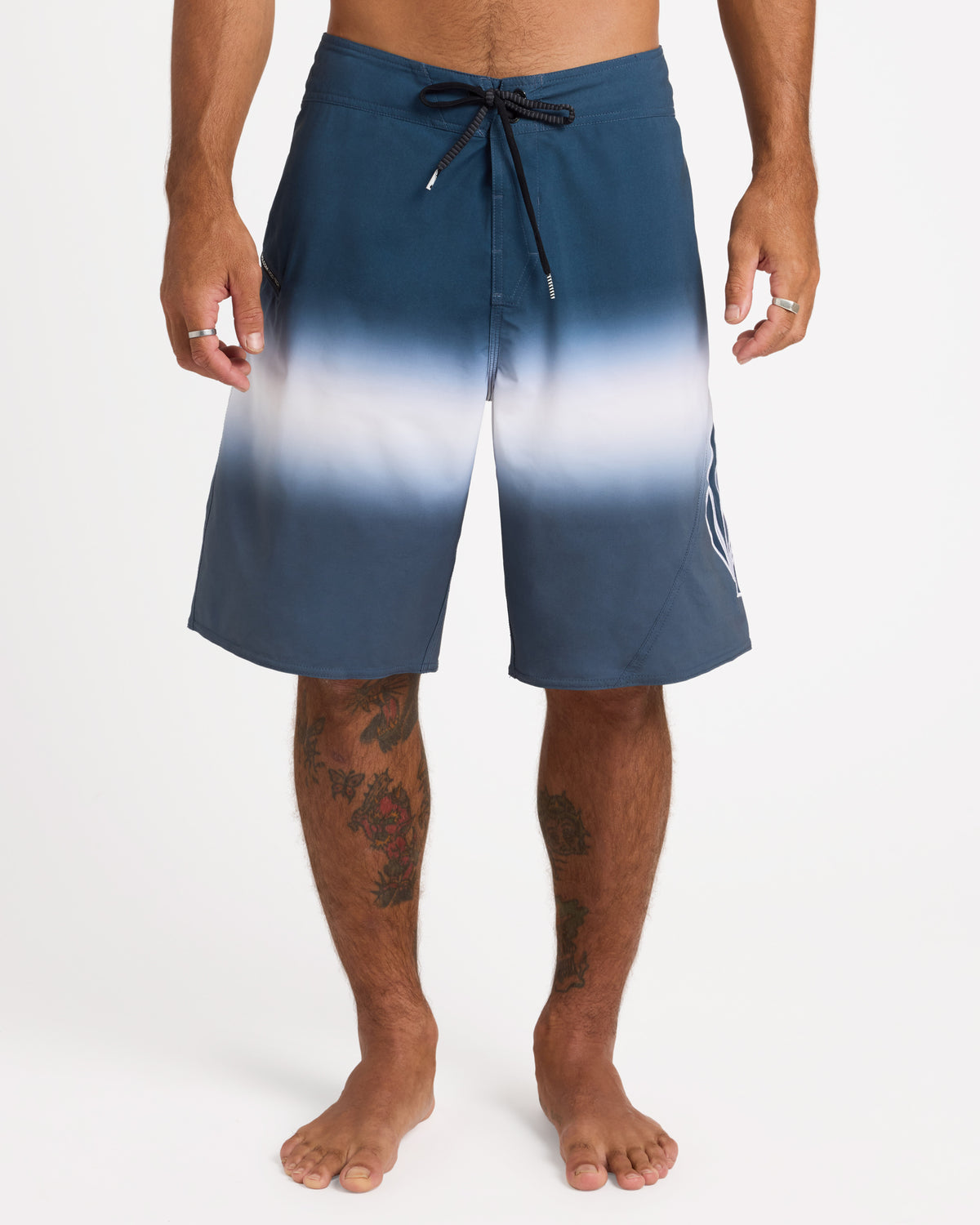 ucybs03014_volcom_mid_frt1
