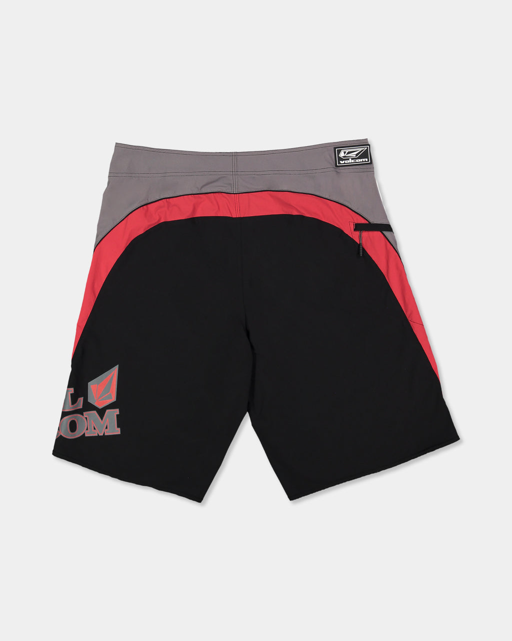 ucybs03015_volcom_blk_bck1_flat