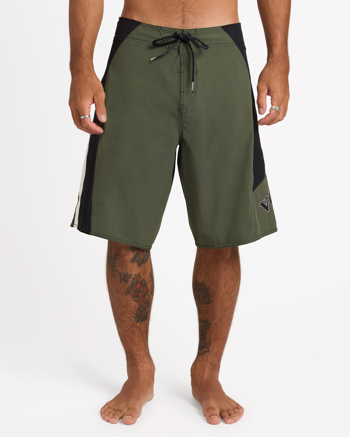 ucybs03015_volcom_obl_frt1