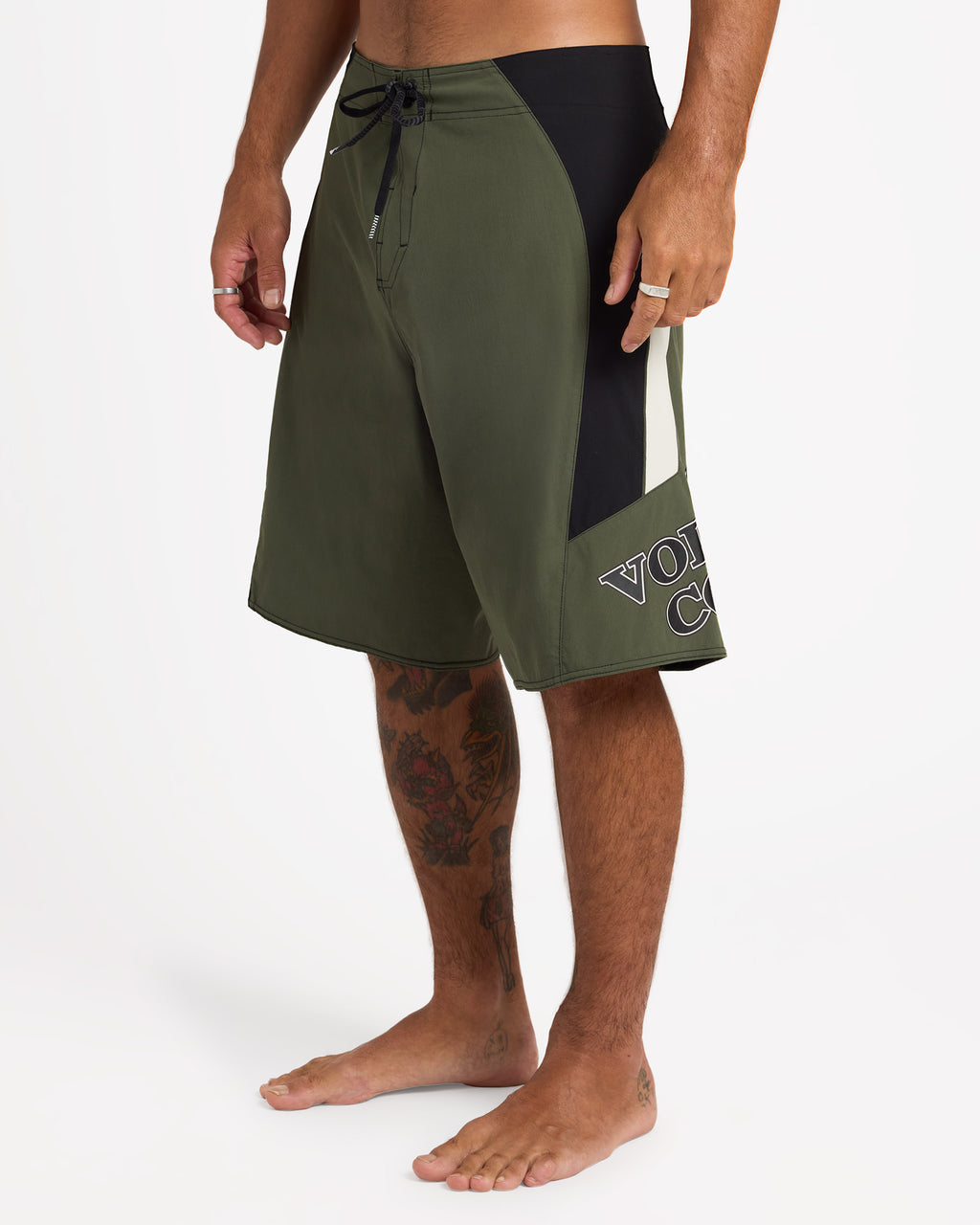 ucybs03015_volcom_obl_sd1