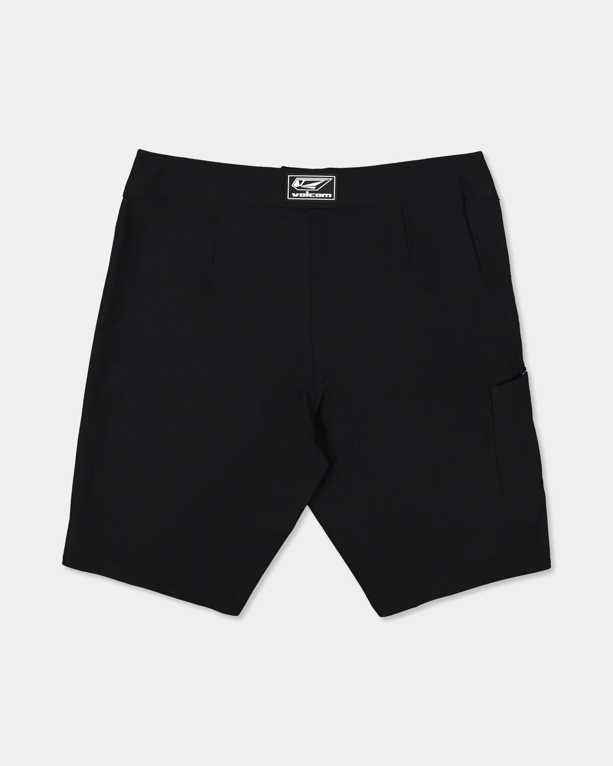 ucybs03017_volcom_blk_bck1_flat