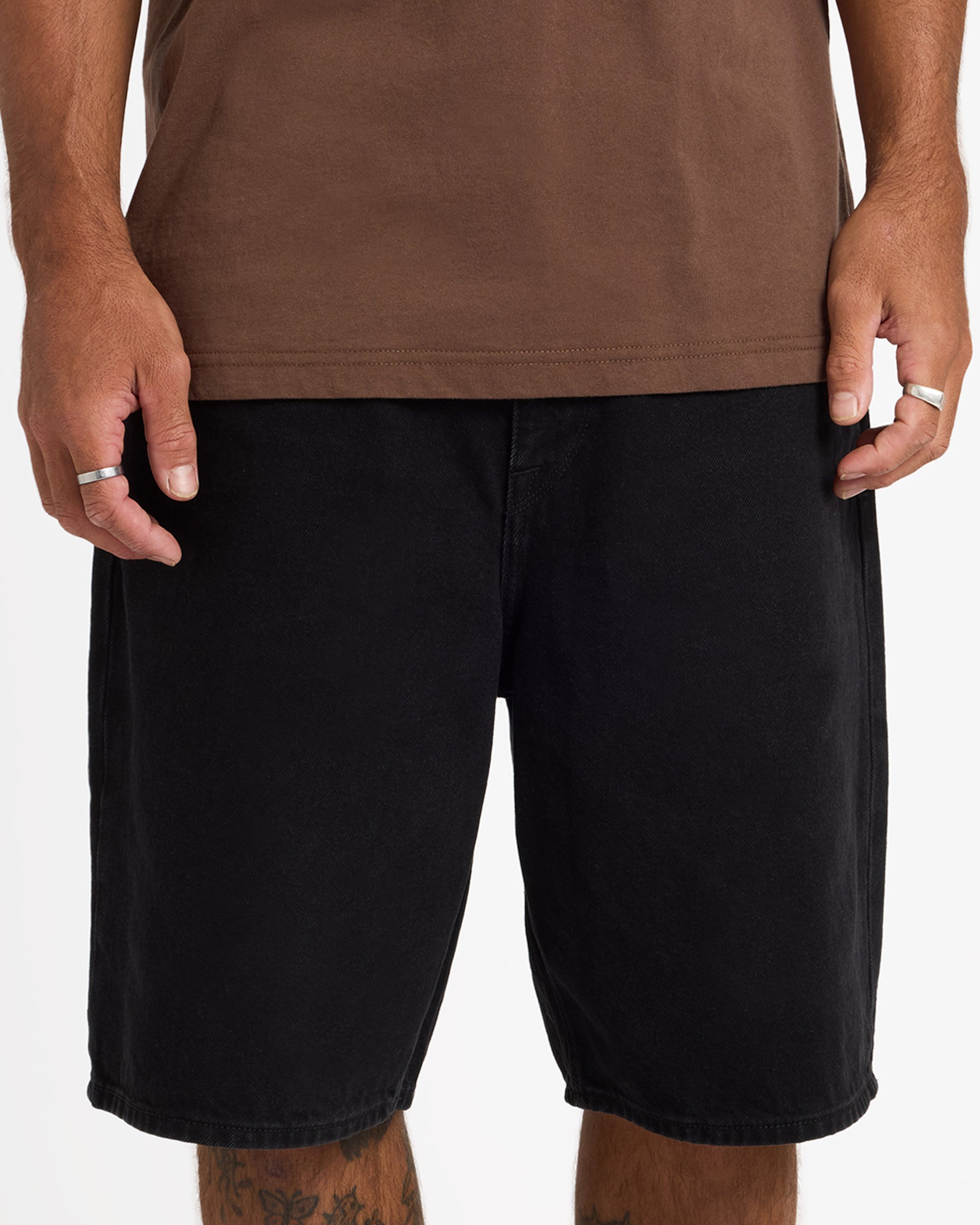 ucyds03000_volcom_blk_frt6