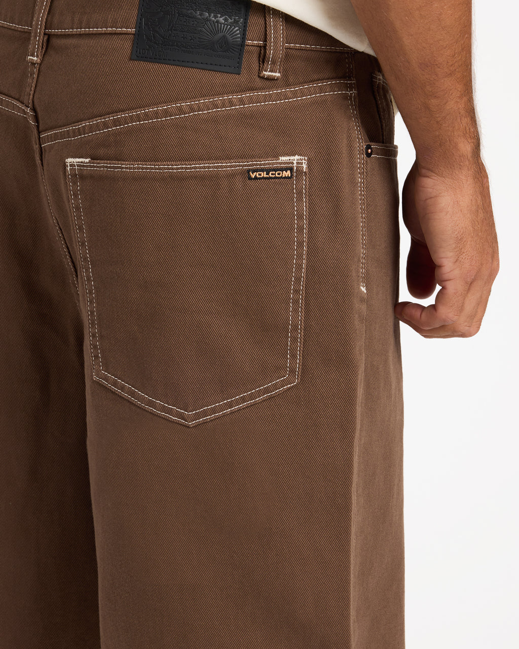 ucyds03000_volcom_brs_dtl1