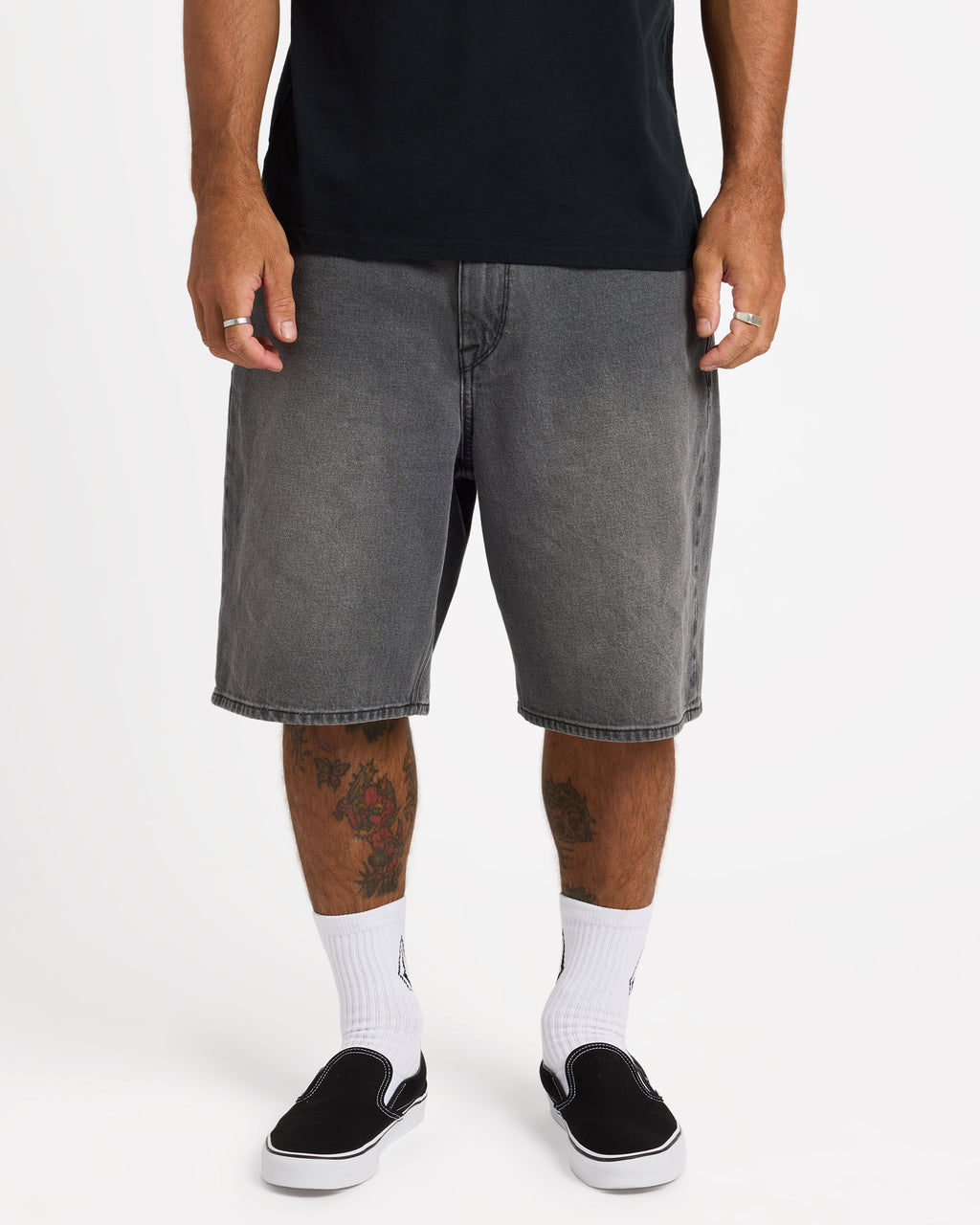 ucyds03000_volcom_con_frt1
