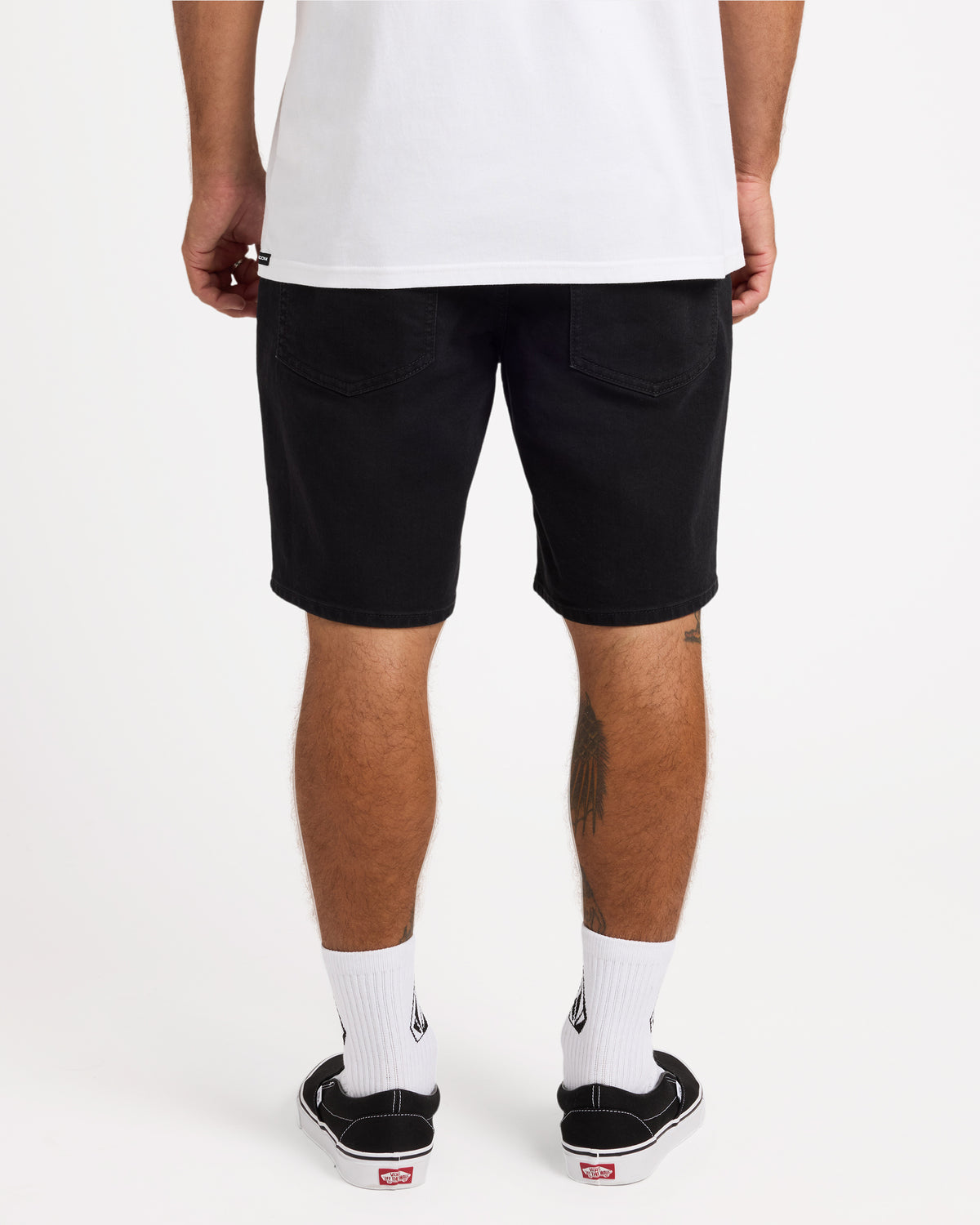 ucyds03002_volcom_bko_bck1