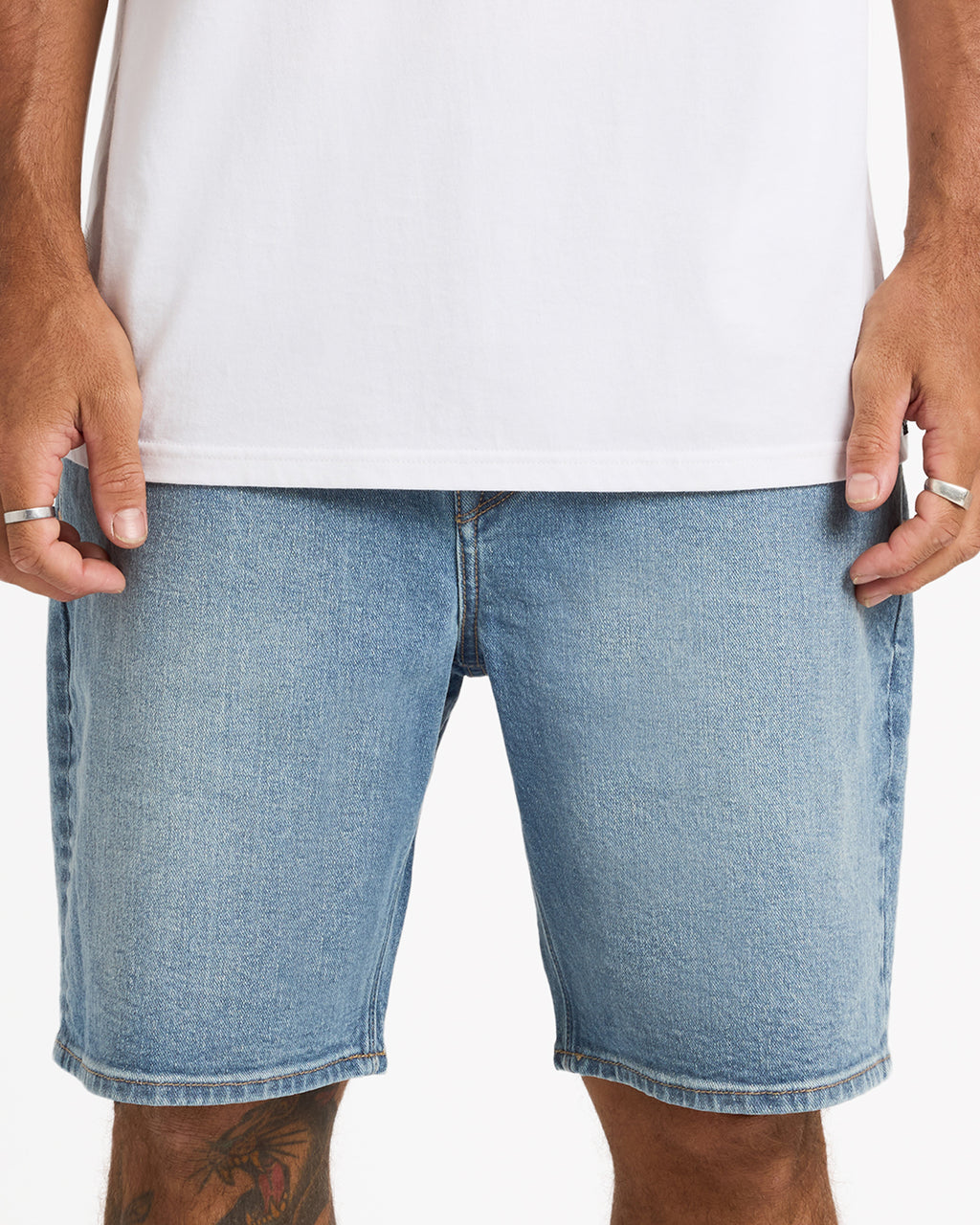 ucyds03002_volcom_oti_frt6
