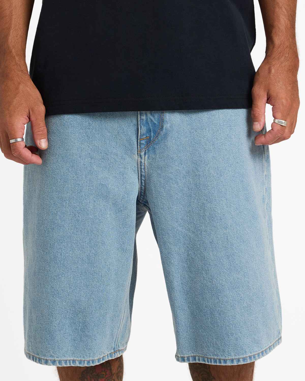 ucyds03004_volcom_sbl_frt6