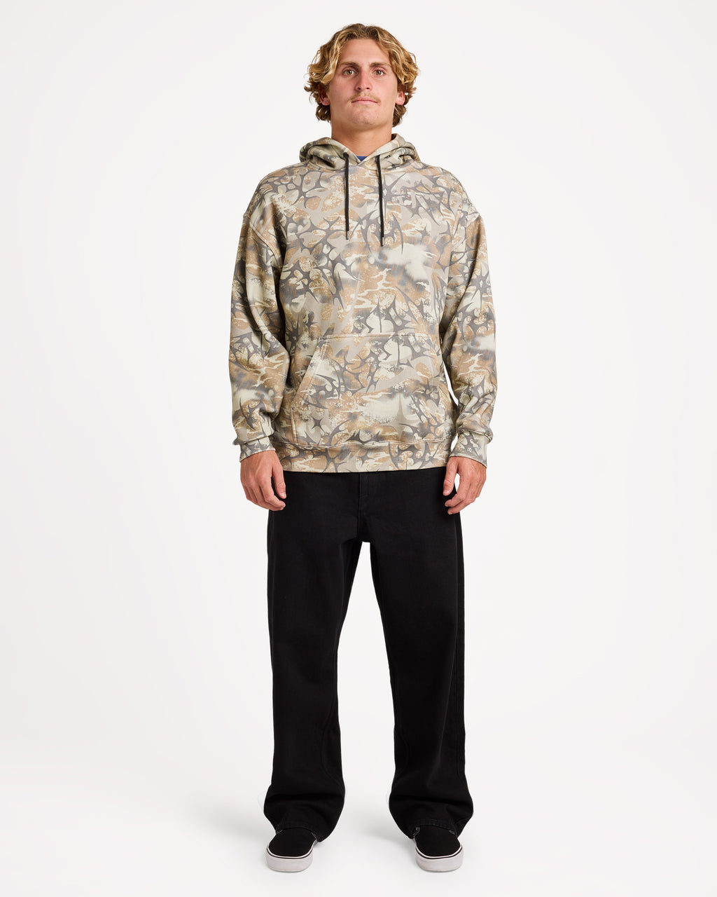 ucyft03001_volcom_cam_frt9