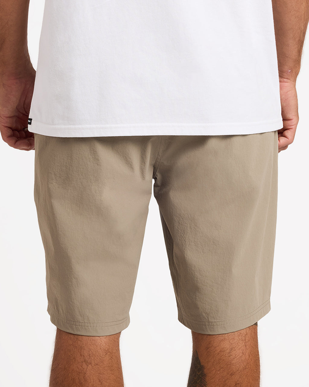 ucyhy03002_volcom_bnl_bck6