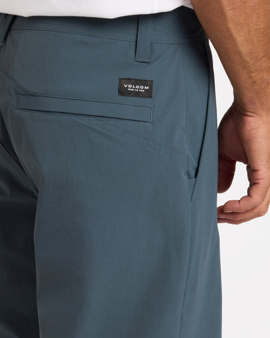 ucyhy03002_volcom_dst_dtl1