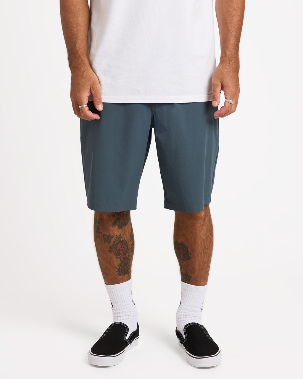 ucyhy03002_volcom_dst_frt1