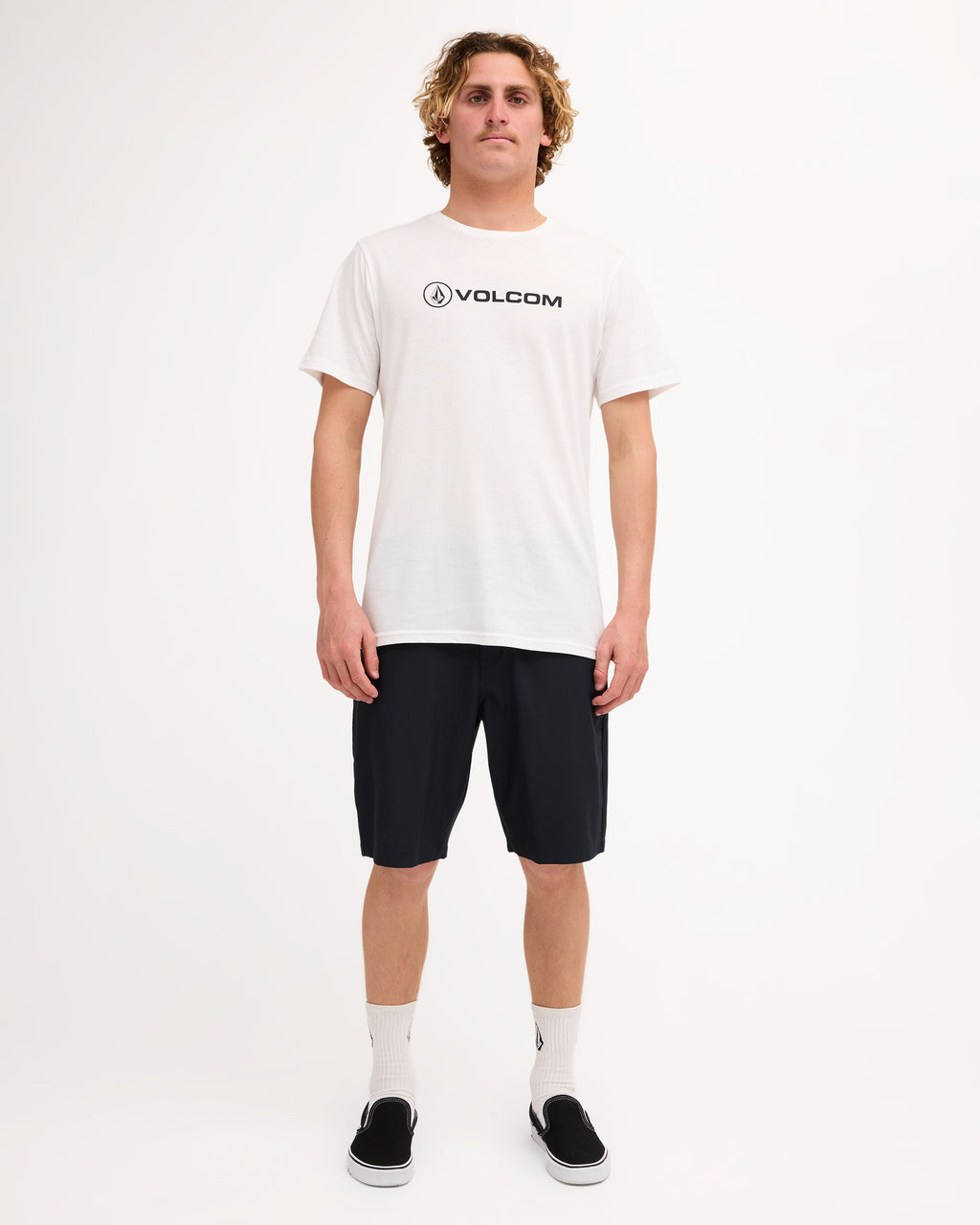 ucyhy03003_volcom_blk_frt9