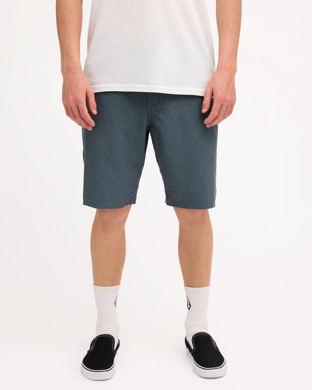 ucyhy03003_volcom_dst_frt1