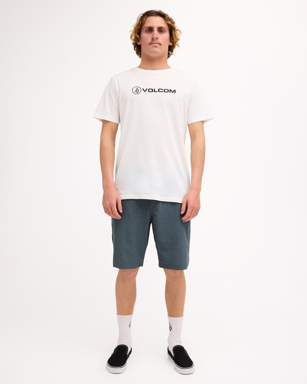 ucyhy03003_volcom_dst_frt9